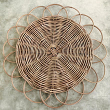 Cargar imagen en el visor de la galería, Sets Bases de Plato tejido Daisy 4, 6, 8, 12 pz