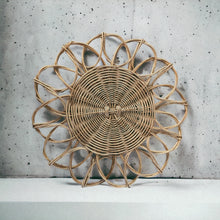 Cargar imagen en el visor de la galería, Sets Bases de Plato tejido Bejuco Sunflower 4, 6, 8, 12 pz
